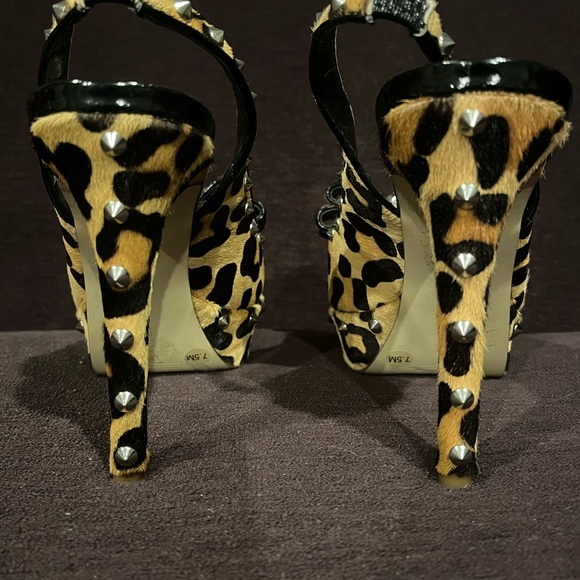 Heels - Picture 11 of 11